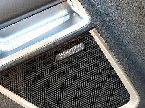 Certified 2024 Jaguar E-PACE R-Dynamic SE image 11