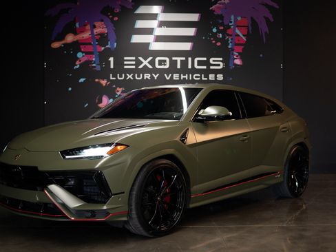 Used 2023 Lamborghini Urus S AWD/4WD image 1