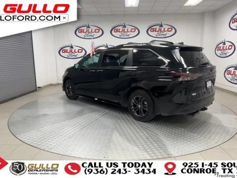 Used 2024 Toyota Sienna XLE Woodland Edition AWD/4WD image 6