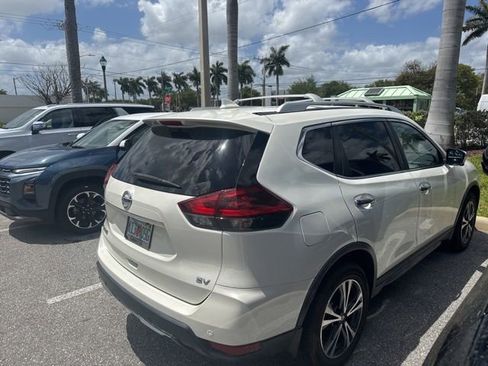 Used 2019 Nissan Rogue SV w/ Premium Package image 3