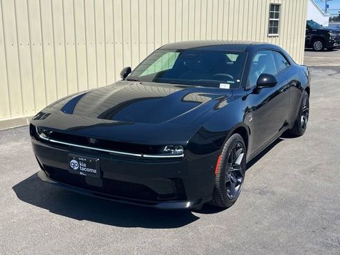 Used 2024 Dodge Charger Daytona R/T w/ Plus Group AWD/4WD image 3