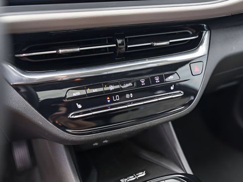 Used 2024 Buick Envista Avenir FWD image 18