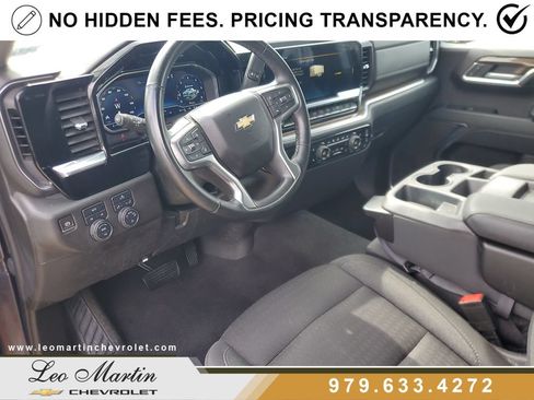 Used 2023 Chevrolet Silverado 1500 LT AWD/4WD image 16