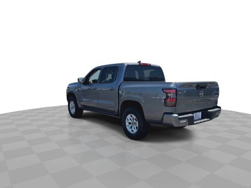 Used 2024 Nissan Frontier SV AWD/4WD image 7