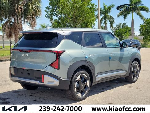 New 2027 Kia Seltos S FWD image 6