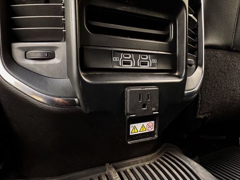 Used 2025 RAM 2500 Laramie w/ Sport Appearance Package AWD/4WD image 27