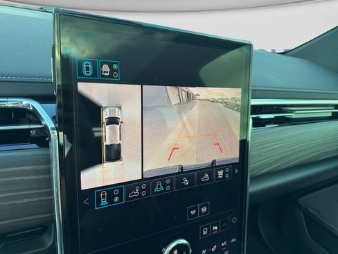 Certified 2025 GMC Sierra EV Denali AWD/4WD image 16