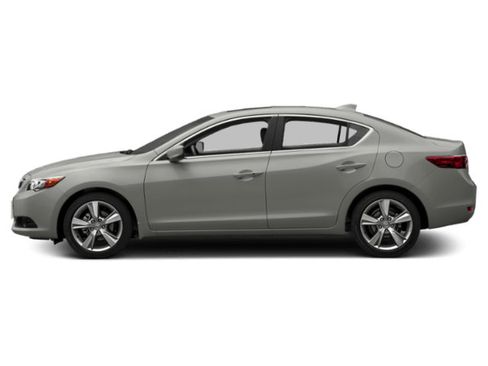 Used 2014 Acura ILX w/ Technology Package FWD image 2