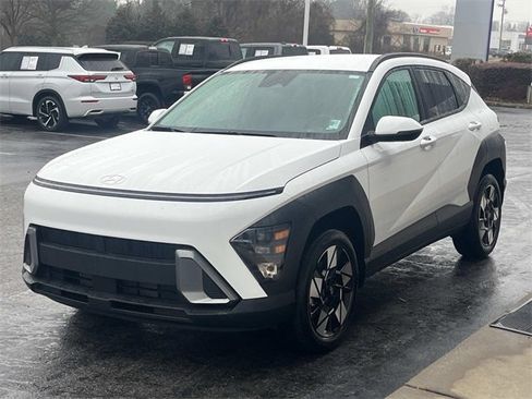 Certified 2025 Hyundai Kona SEL image 3