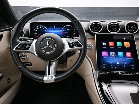 Used 2025 Mercedes-Benz C 300 Sedan image 16