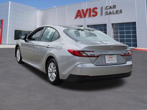 Used 2025 Toyota Camry LE FWD image 3