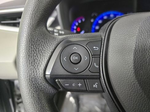 Used 2020 Toyota Corolla LE image 28