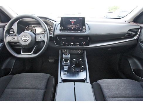 Used 2023 Nissan Rogue SV FWD image 10