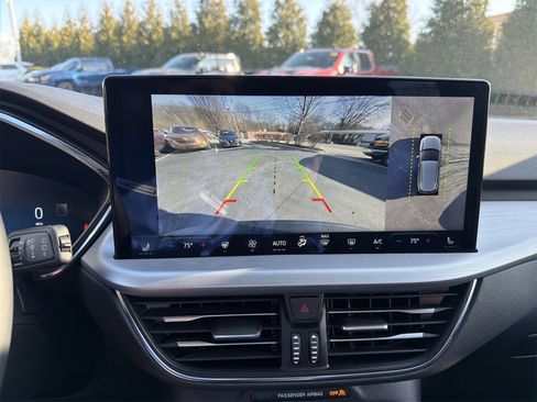 Used 2023 Ford Escape Platinum image 15