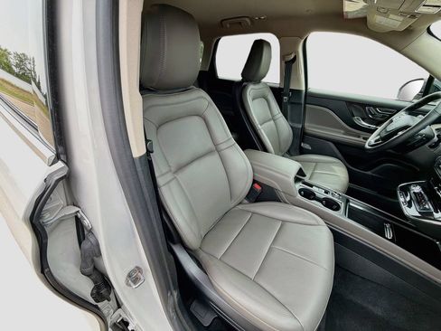 Used 2024 Lincoln Corsair AWD w/ Equipment Group 101A image 29