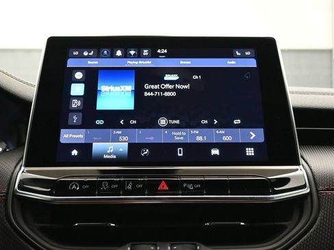 Used 2026 Jeep Compass Trailhawk AWD/4WD image 36