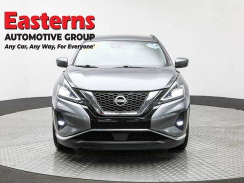Used 2023 Nissan Murano SV image 2