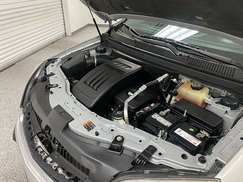 Used 2013 Chevrolet Captiva Sport LS image 18