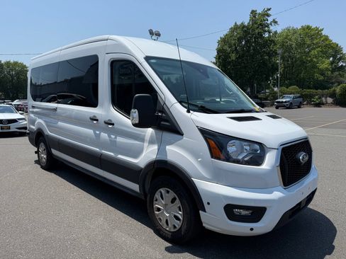 Used 2024 Ford Transit 350 XLT RWD image 3
