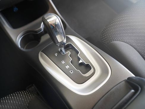 Used 2019 Dodge Journey SE FWD image 20