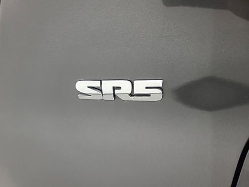 Used 2020 Toyota 4Runner SR5 Premium AWD/4WD image 11