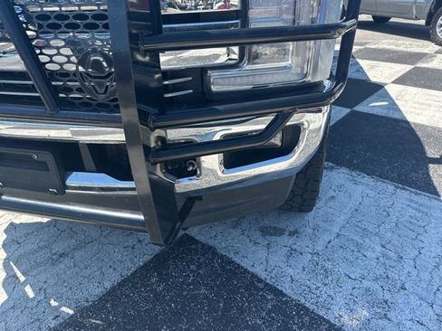 Used 2019 Ford F250 Lariat w/ Lariat Ultimate Package AWD/4WD image 9