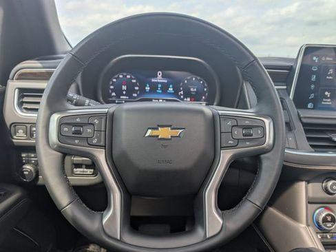 Used 2023 Chevrolet Tahoe Premier w/ Premium Package AWD/4WD image 19