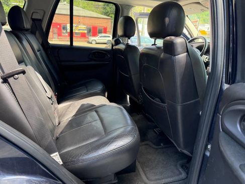 Used 2008 Chevrolet TrailBlazer LT w/ Sun And Sound Package AWD/4WD image 12