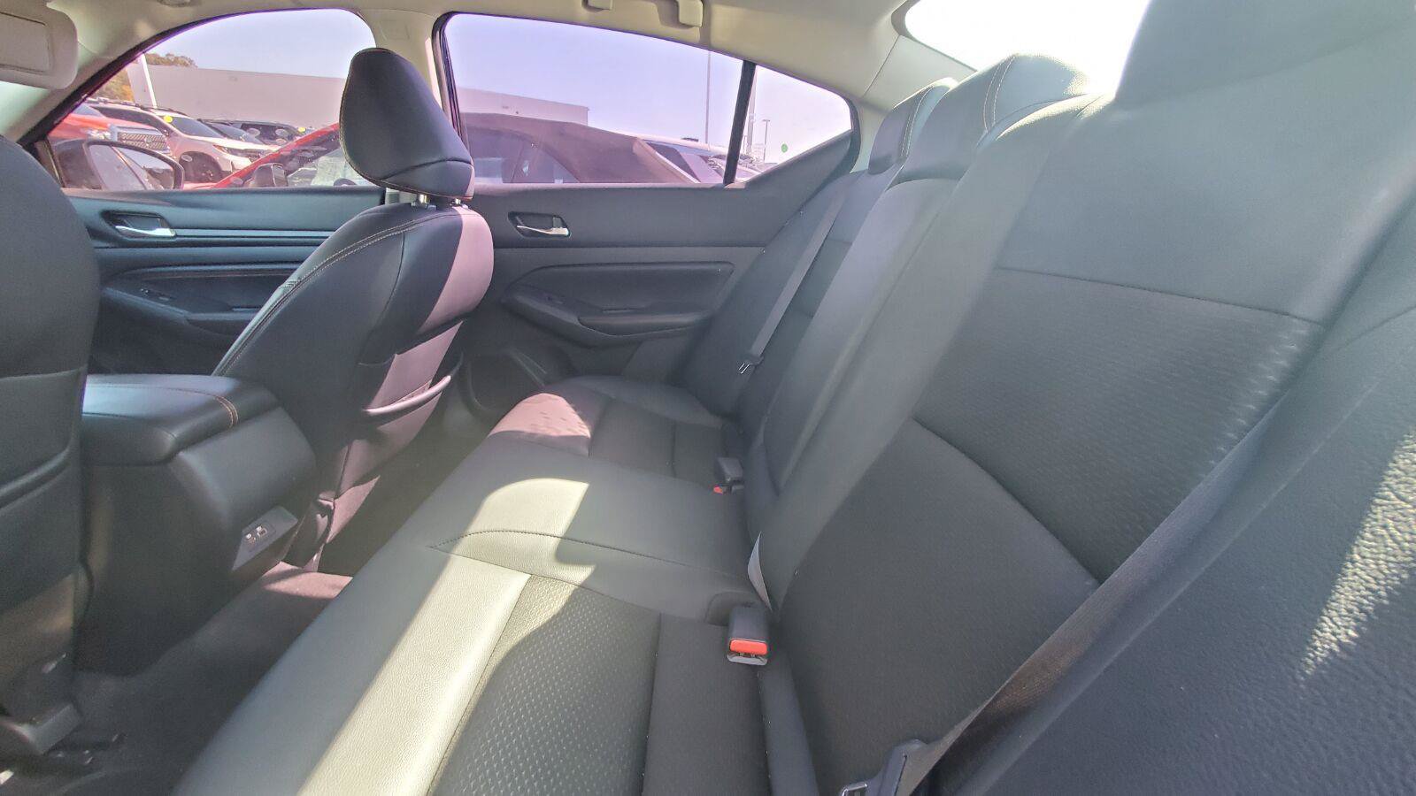 Used 2021 Nissan Altima 2.5 SR FWD image 5