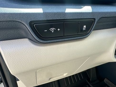 Used 2026 Kia Carnival SX FWD image 31