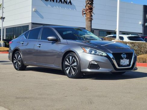 Used 2022 Nissan Altima 2.5 SV w/ SV Premium Package FWD image 36