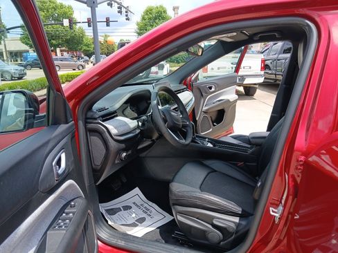 Used 2024 Jeep Compass Latitude AWD/4WD image 9