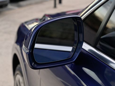 Used 2023 Bentley Bentayga image 14