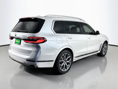 Used 2023 BMW X7 xDrive40i w/ Parking Assistance Package AWD/4WD image 10