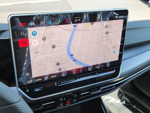 New 2026 Volkswagen GTI SE FWD image 7