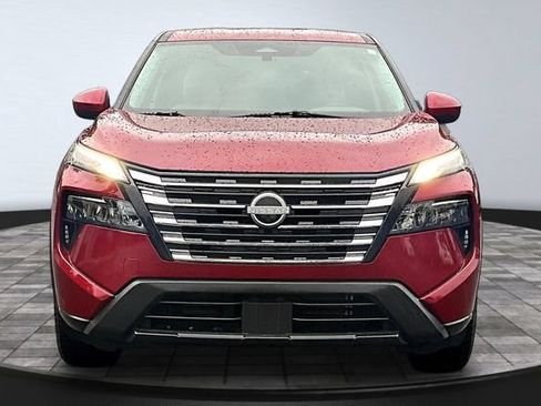 Used 2025 Nissan Rogue SV AWD/4WD image 2