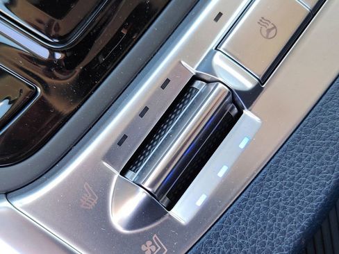 Used 2025 Kia Carnival SX Prestige FWD image 23
