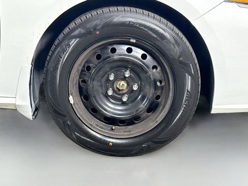 Used 2025 Nissan Altima 2.5 S image 32