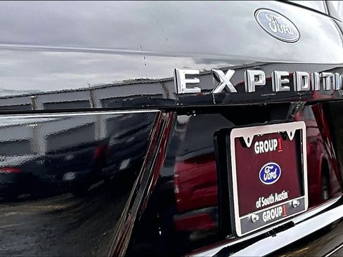 Certified 2025 Ford Expedition Active AWD/4WD image 12