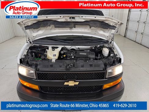 Used 2018 Chevrolet Express 3500 Extended w/ Driver Convenience Package RWD image 57