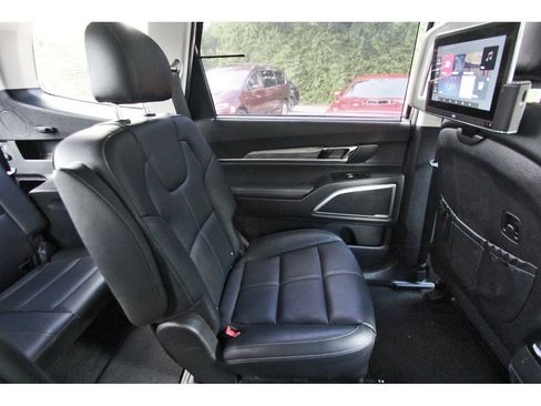 Used 2022 Kia Telluride EX w/ EX Premium Package AWD/4WD image 11