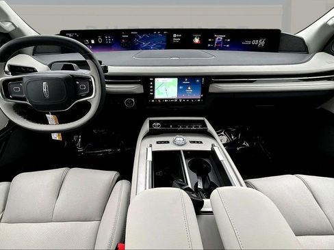 New 2026 Lincoln Navigator L Reserve w/ Jet Appearance Package image 5