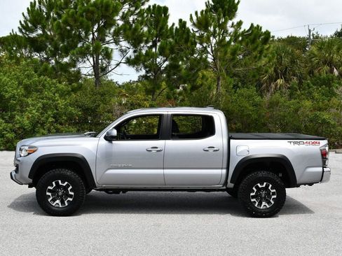 Used 2020 Toyota Tacoma TRD Off-Road AWD/4WD image 28