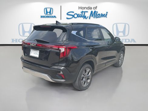 Used 2024 Kia Seltos S FWD image 7