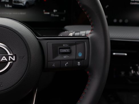 New 2026 Nissan Kicks SR FWD image 27