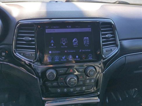 Used 2019 Jeep Grand Cherokee Limited w/ Luxury Group II image 15