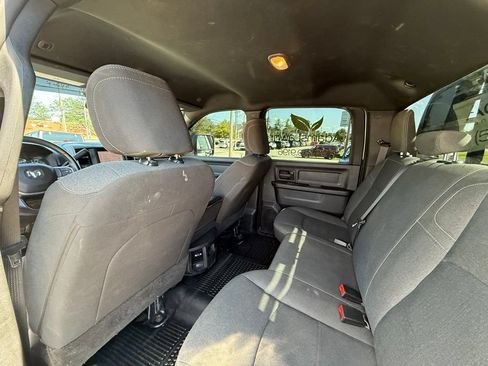 Used 2024 RAM 3500 Tradesman w/ Chrome Appearance Group AWD/4WD image 25