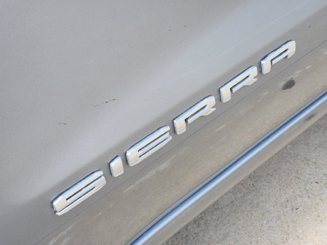 Used 2024 GMC Sierra 1500 SLT RWD image 12