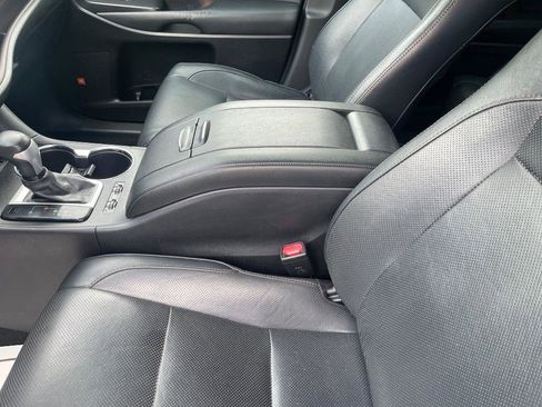 Used 2015 Toyota Highlander Limited Platinum AWD/4WD image 15