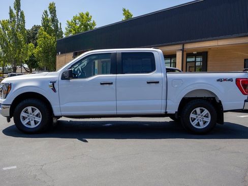 Used 2023 Ford F150 XLT w/ Trailer Tow Package image 10